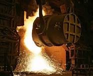 Refractory castables for steel furnaces 